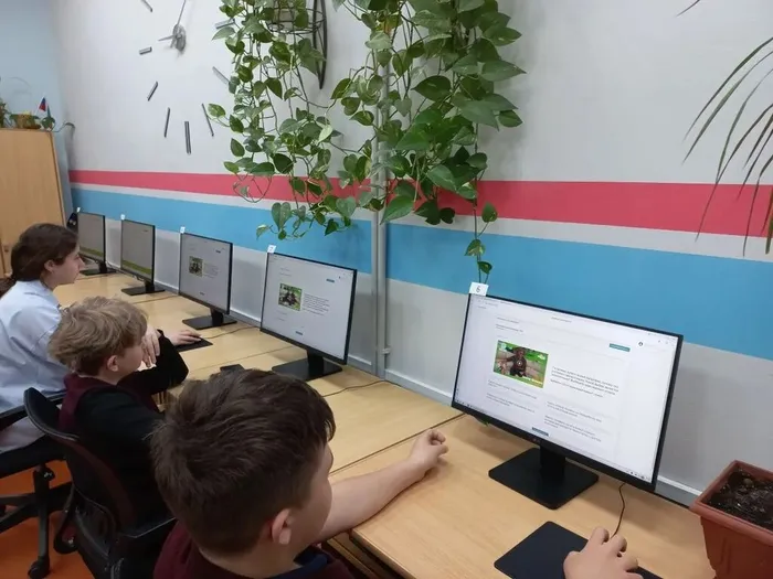 ученики 7А класса отвечают на вопросы